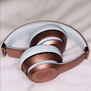 rose gold beats- bluetooth/wireless